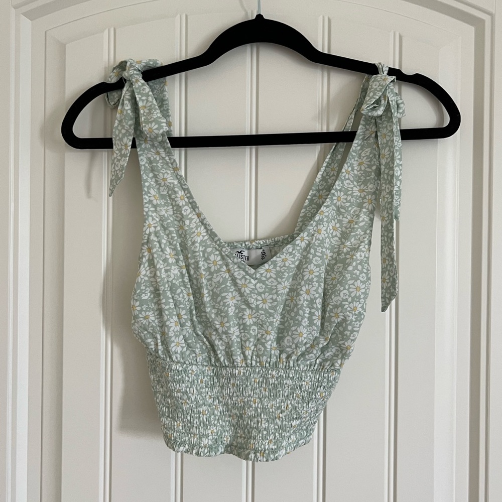 Hollister Tank